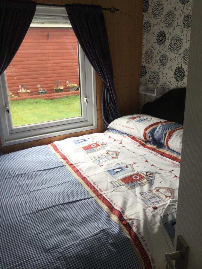 Chalet 82 - Clarach Bay Villa Aberystwyth Bagian luar foto